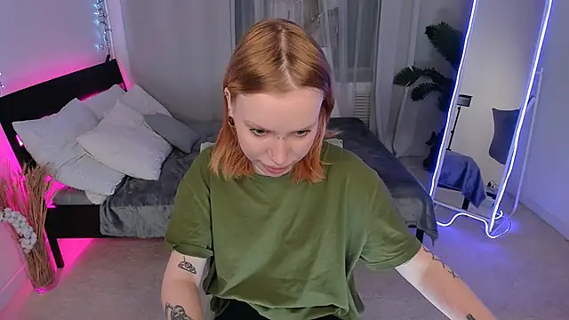 NaomiRosss online show from 8, 11, 2025