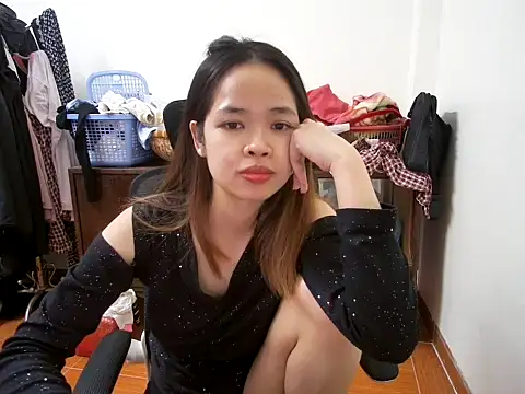 Snapshot of ---Lusi03--- chatting on 19, 12, 2025 ---Lusi03--- online show from 19, 12, 2025