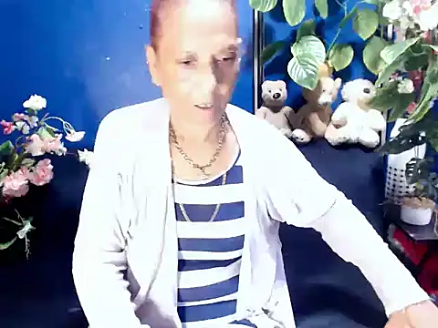 Snapshot of Hot_queen57 chatting on 18, 12, 2025 Hot queen57 online show from 18, 12, 2025