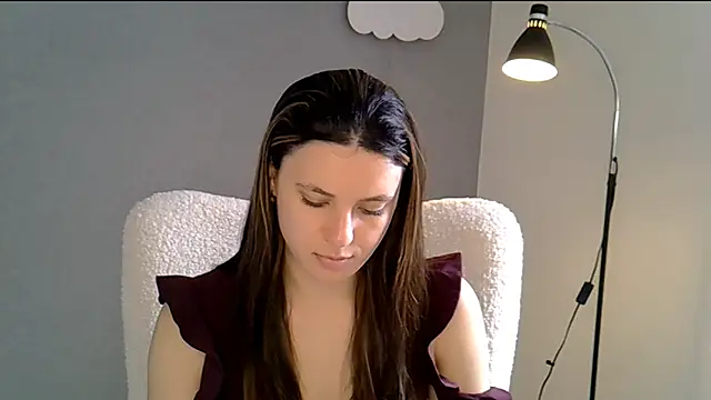 Snapshot of KiraHoney chatting on 24, 4, 2026 KiraHoney online show from 24, 4, 2026