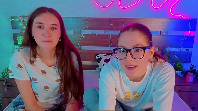 Snapshot of MargaretMorris chatting on 15, 12, 2025 MargaretMorris online show from 15, 12, 2025