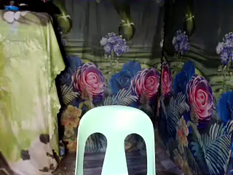 Snapshot of webcam_slutxxx chatting on 13, 1, 2026 webcam slutxxx online show from 13, 1, 2026