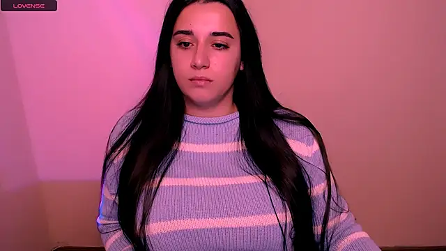 Snapshot of AlinaDoll_ chatting on 7, 11, 2025 AlinaDoll online show from 7, 11, 2025