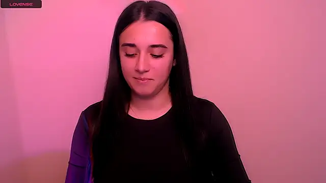 Snapshot of AlinaDoll_ chatting on 11, 11, 2025 AlinaDoll online show from 11, 11, 2025