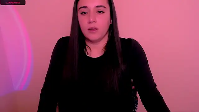 Snapshot of AlinaDoll_ chatting on 24, 11, 2025 AlinaDoll online show from 24, 11, 2025