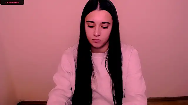 Snapshot of AlinaDoll_ chatting on 28, 11, 2025 AlinaDoll online show from 28, 11, 2025