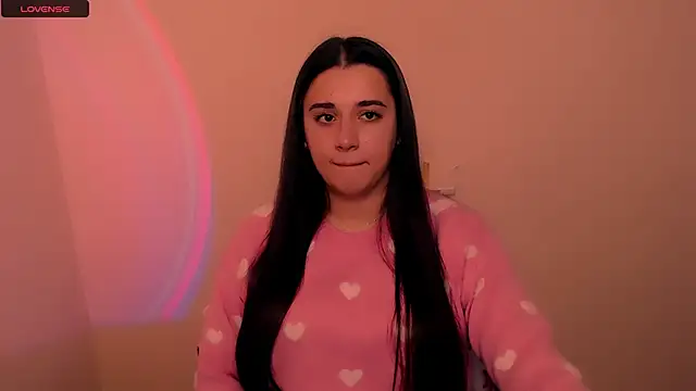 Snapshot of AlinaDoll_ chatting on 4, 12, 2025 AlinaDoll online show from 4, 12, 2025