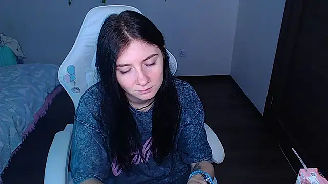 Snapshot of _Daniella_True_ chatting on 6, 11, 2025 Daniella True online show from 6, 11, 2025