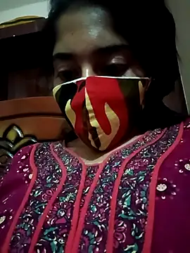 Snapshot of Tamil_White_Rose chatting on 26, 11, 2025 Tamil White Rose online show from 26, 11, 2025