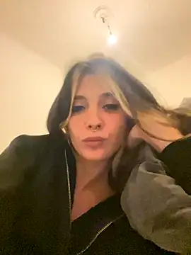 Gatitasalvaje123 online show from 14, 11, 2025