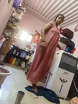 Snapshot of Lailamajnu1996 chatting on 22, 2, 2026 Lailamajnu1996 online show from 22, 2, 2026