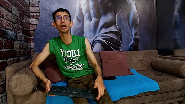 ZyroNight online show from 6, 11, 2025