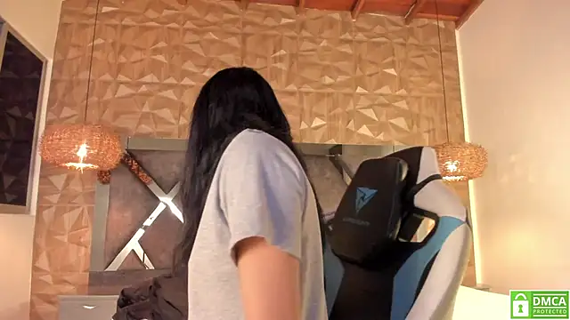 Kiara velvet   online show from 9, 4, 2026