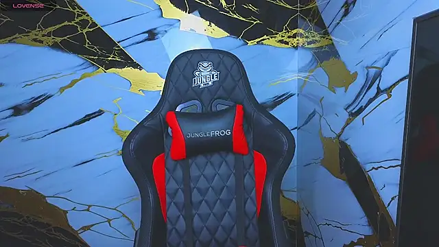 Snapshot of Suarezz10_ chatting on 10, 11, 2025 Suarezz10 online show from 10, 11, 2025