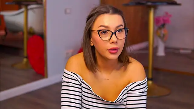 KarinaKokhana online show from 13, 11, 2025