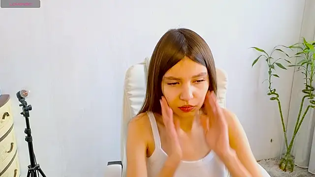 Little  Lunaa online show from 11, 2, 2026