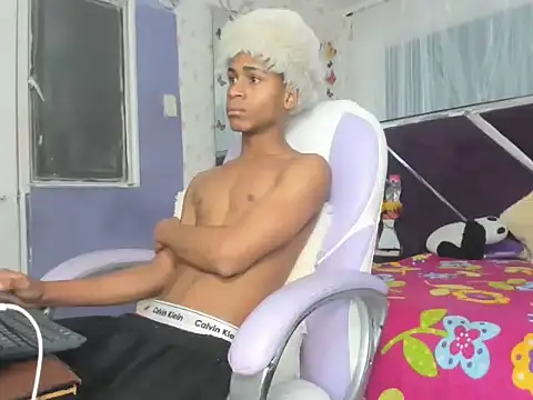 Santy bigcock 01 online show from 7, 11, 2025