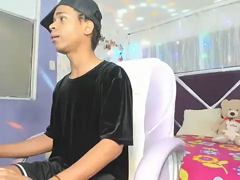 Snapshot of Santy_bigcock_01 chatting on 15, 1, 2026 Santy bigcock 01 online show from 15, 1, 2026