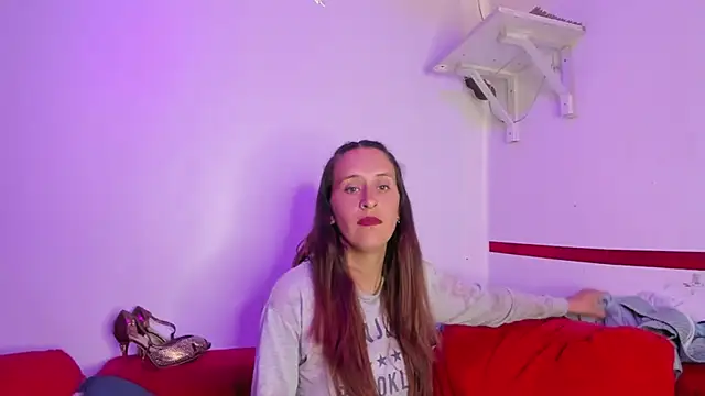 mia luna ed online show from 14, 11, 2025