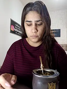nahiarabiel33 online show from 15, 5, 2026