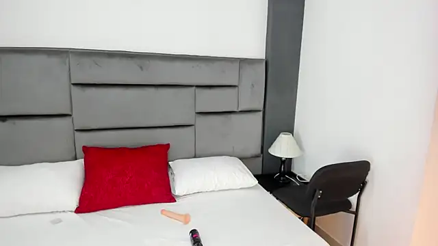 CatleyaSmith online show from 21, 12, 2025