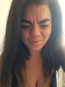 Snapshot of Cicumicus chatting on 13, 11, 2025 Cicumicus online show from 13, 11, 2025