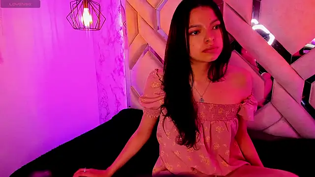 Yanna pink online show from 7, 11, 2025