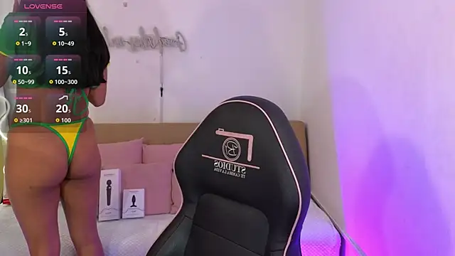 Snapshot of ana_tay1 chatting on 6, 11, 2025 ana tay1 online show from 6, 11, 2025