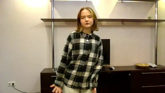 Snapshot of AlissaGerardo chatting on 6, 11, 2025 AlissaGerardo online show from 6, 11, 2025