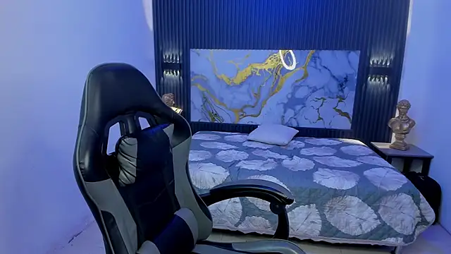 Liams18 online show from 8, 4, 2026