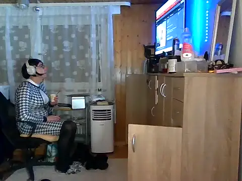 AgnesCross39 online show from 5, 11, 2025