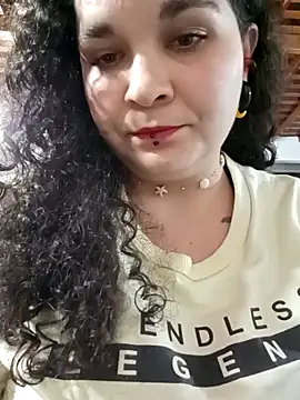 Snapshot of Reichel05_ chatting on 9, 11, 2025 Reichel05 online show from 9, 11, 2025