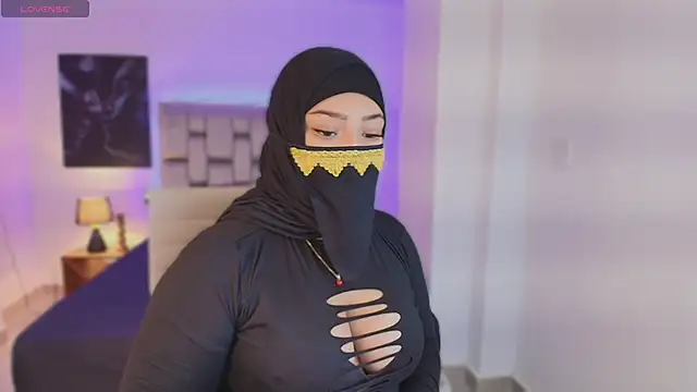 Snapshot of samiraa_haalem chatting on 8, 11, 2025 samiraa haalem online show from 8, 11, 2025