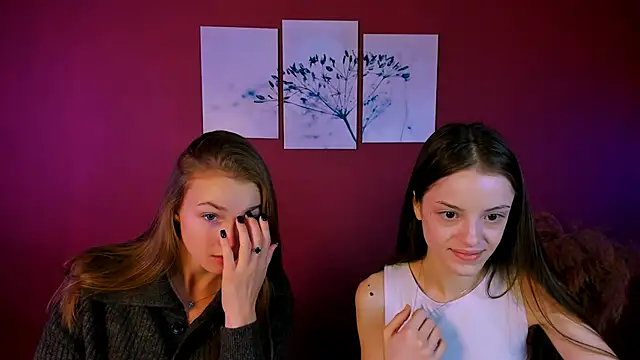 Snapshot of mia_starrr_ chatting on 17, 11, 2025 mia starrr online show from 17, 11, 2025