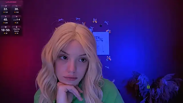 Snapshot of mia_starrr_ chatting on 5, 1, 2026 mia starrr online show from 5, 1, 2026