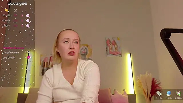 WildLady30 online show from 15, 12, 2025