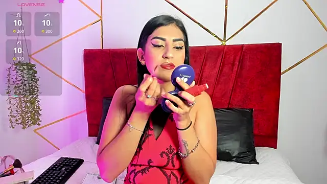 Paris Evans  online show from 19, 11, 2025