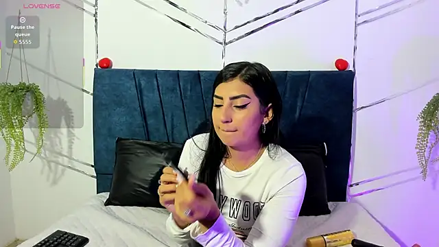 Paris Evans  online show from 10, 1, 2026