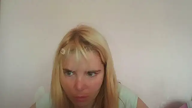 Snapshot of HornyElena chatting on 1, 7, 2026 HornyElena online show from 1, 7, 2026