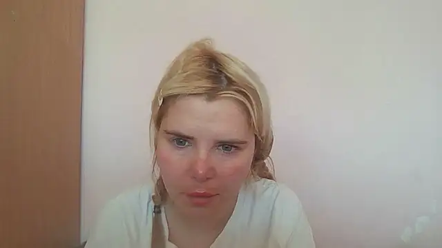 Snapshot of HornyElena chatting on 2, 7, 2026 HornyElena online show from 2, 7, 2026