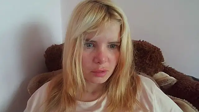 Snapshot of HornyElena chatting on 6, 7, 2026 HornyElena online show from 6, 7, 2026