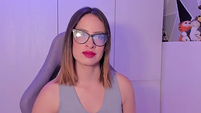 Snapshot of maddie_walton chatting on 17, 11, 2025 maddie walton online show from 17, 11, 2025