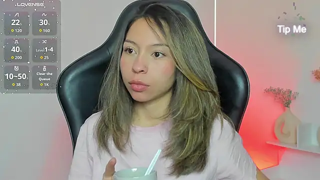 LuluuBerry online show from 19, 11, 2025