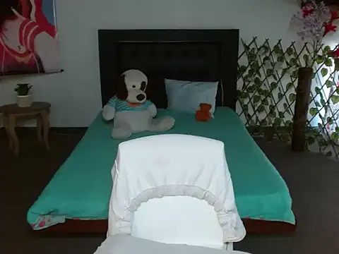 LuluKiss  online show from 9, 2, 2026