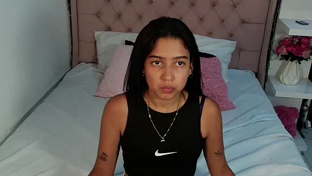 cheerry moon online show from 17, 12, 2025