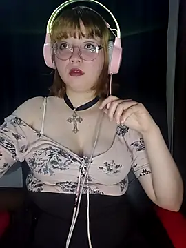 Snapshot of Michi_sauria1 chatting on 28, 11, 2025 Michi sauria1 online show from 28, 11, 2025