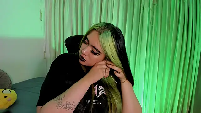 Lilith Zenith  online show from 15, 12, 2025