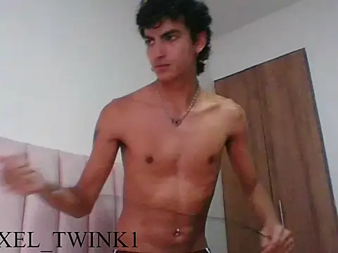 axel love13 online show from 12, 11, 2025