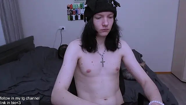 Snapshot of RaidenXL chatting on 25, 11, 2025 RaidenXL online show from 25, 11, 2025