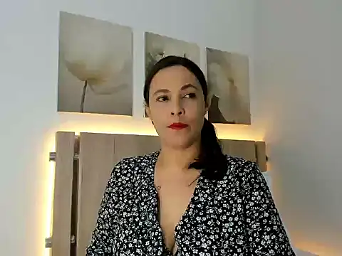 IsabellaCrissty online show from 11, 3, 2026